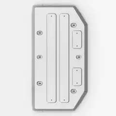 <p>Med skidplatta och skydd för chassit från Rival 4x4 Accessories kan du känna dig trygg med att undersidan av bilen är skyddad mot det mesta. Det här är vad du behöver för att skydda motorn under bilen.</p>
<br>
<br>
<p>Delarna är tillverkade av 6 mm tjocka aluminiumplåtar som är förstärkta med präglade puckar. Dessutom finns det luft- och dräneringshål för att bli av med oönskad smuts som kan fastna på plåtarna efter terrängkörning.</p>
<br>
<br>
<p>Detta är del nummer 3 som skyddar bränsletanken från skador som kan uppstå underifrån.</p>