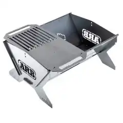 Det p&aring;st&aring;s att h&ouml;jdpunkten p&aring; varje &ouml;verlandstur &auml;r n&auml;r man &auml;ntligen kan s&auml;tta sig ner och stirra in i en eld under en klar stj&auml;rnhimmel. Denna eldstad ger dig en stor, naturlig samlingspunkt med n&aring;gra integrerade och roliga l&ouml;sningar. Sj&auml;lva eldstaden best&aring;r av fem element som monteras ihop i sp&aring;r. P&aring; toppen kan du sj&auml;lvklart laga mat p&aring; en medf&ouml;ljande kok-/grillplatta som enkelt placeras i sp&aring;r som h&aring;ller den p&aring; plats. P&aring; b&aring;da sidov&auml;ggarna finns det f&ouml;rberett f&ouml;r grillmotor och spett (ing&aring;r ej). Alla h&ouml;rn har &auml;ven en kork&ouml;ppnare f&ouml;r l&auml;sk f&ouml;r b&aring;de barn och vuxna.<br />
<br />
Eldplatser kan l&auml;mna efter sig en del r&ouml;ra p&aring; kanske de finaste l&auml;gerplatserna vi har, speciellt om det inte finns en f&auml;rdig eldplats p&aring; l&auml;gret. S&aring;dant m&aring;ste vi f&ouml;rst&aring;s undvika, det &auml;r inte bra, och kan l&ouml;sas med hj&auml;lp av en portabel eldstad.<br />
<br />
ARB FirePit &auml;r en seri&ouml;st stadig och robust, hopf&auml;llbar l&auml;gereld som fungerar lika bra i bushen som p&aring; sommarfesten i tr&auml;dg&aring;rden hemma.<br />
<br />
ARB satte h&ouml;ga krav och inga kompromisser skulle beh&ouml;va g&ouml;ras n&auml;r de skulle skapa denna eldstad, den &auml;r tillverkad av 3 mm RedCor-st&aring;l som inte rostar utan f&aring;r en fin patina. Den &auml;r tillverkad av BlueScope i Australien som &auml;r ARB:s st&ouml;rsta leverant&ouml;r av st&aring;lprodukter.<br />
<br />
Levereras med canvasv&auml;ska med axelrem.<br />
<br />
M&aring;tt p&aring; grillen ihopf&auml;lld: 60x30x3,5 cm M&aring;tt p&aring; grillen uppsatt: 60x49x30 cm M&aring;tt p&aring; grillytan: 58x27,2 cm / 4 mm tjock Material: RedCor-st&aring;l fr&aring;n BlueScope Vikt: 18 kg