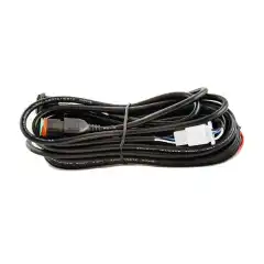 <p>Ledningsnett med 2x deutsch kontakt til arbeidslys og ekstra kjørelys. Leveres med 15A sikring og sikringsholder og et 80A relé i standard relésko, som har sidespor som enkelt kan settes inntil andre for penere montering.</p>